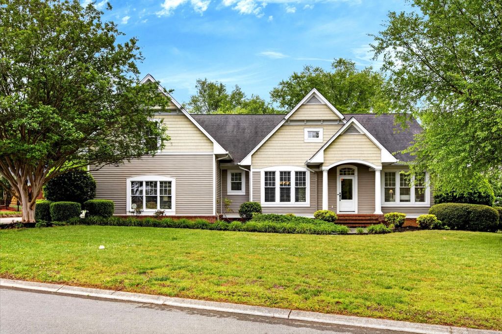 3377 Princeton Hill Circle Nw, Cleveland