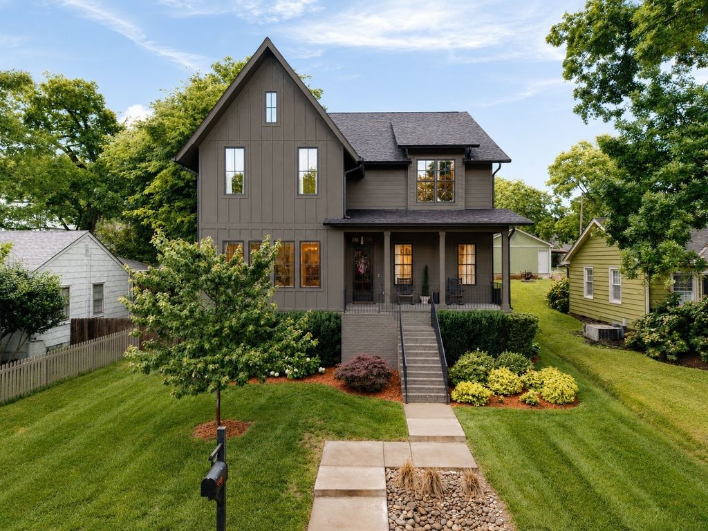122 38th Ave N, Nashville