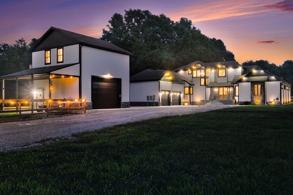 2267 Hunter Rd, Lewisburg
