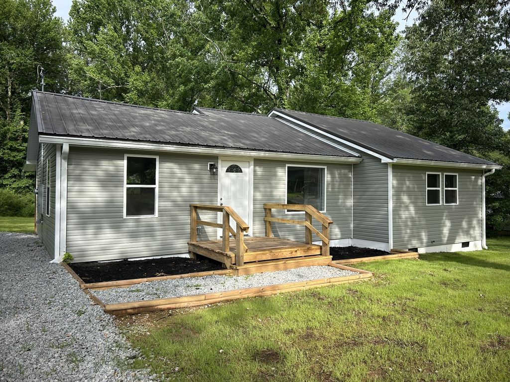 161 Post Oak Ave, Camden