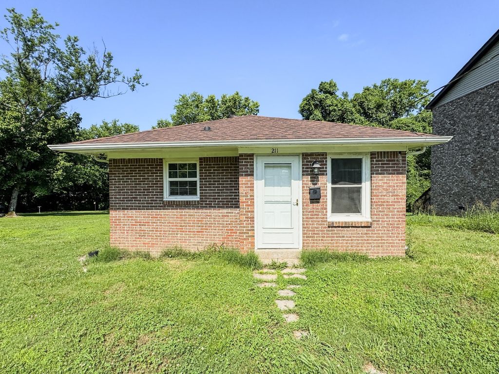 211 Hayes St, Hartsville