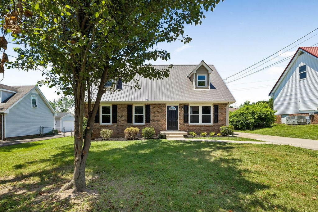 408 Helton Dr, Clarksville