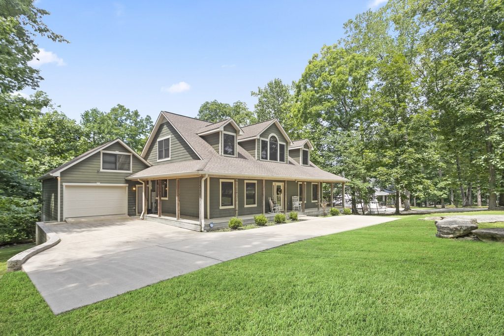 115 Long Point Dr, Rock Island