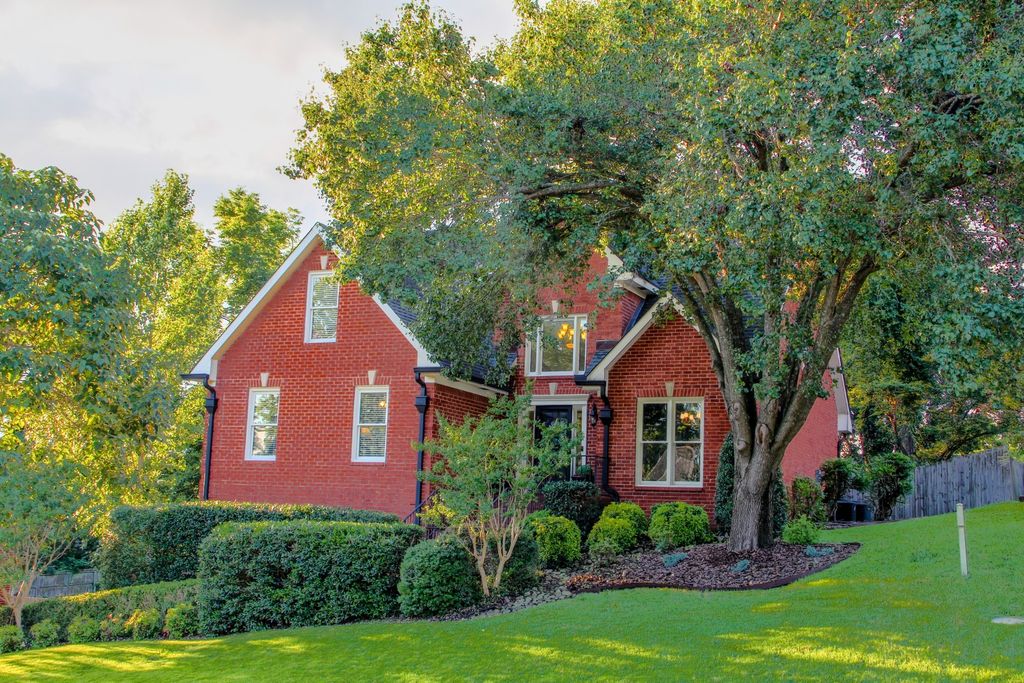7229 River Bend Rd, Nashville
