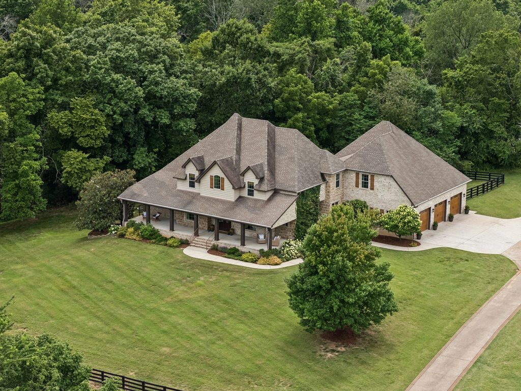 3109 Chase Point Dr, Franklin