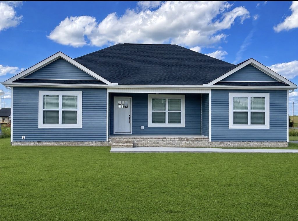 104 Donald Rd, Lafayette
