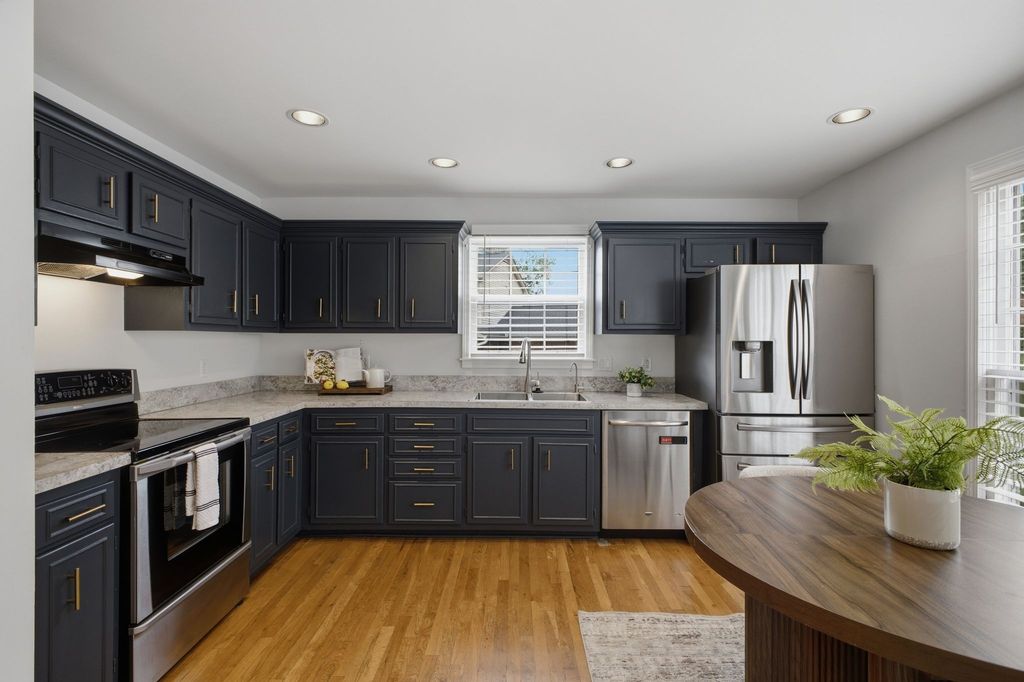 7033 Clearview Cir, Brentwood