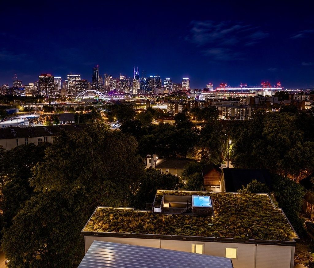 1018 Ozark St, Nashville