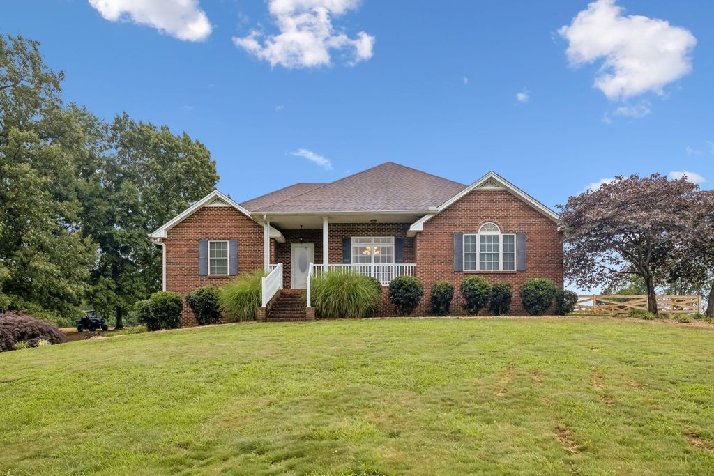 112 Kelly Ln, Lafayette