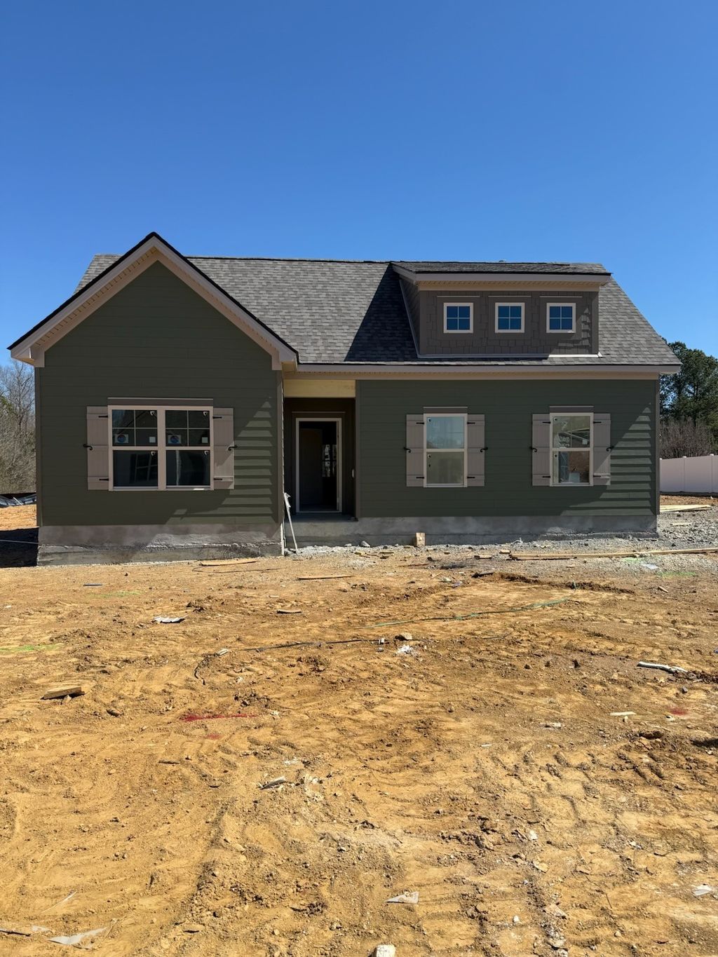 56 Stillwater Way, Tullahoma