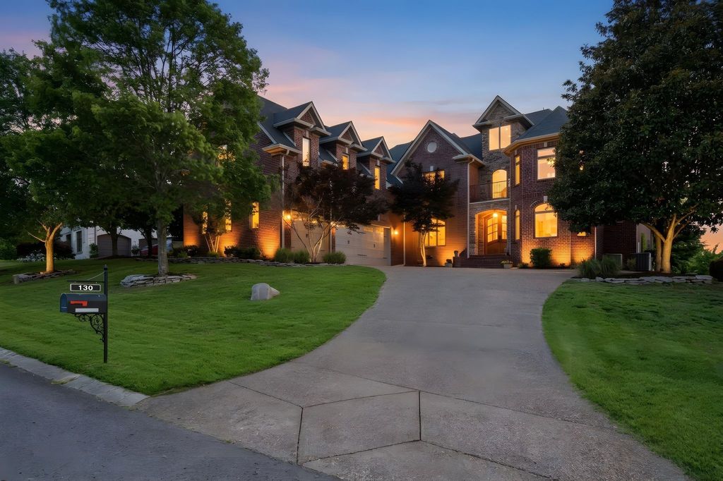 130 West 12 Stones Xing, Goodlettsville