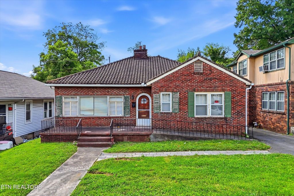 3208 E Magnolia Ave, Knoxville
