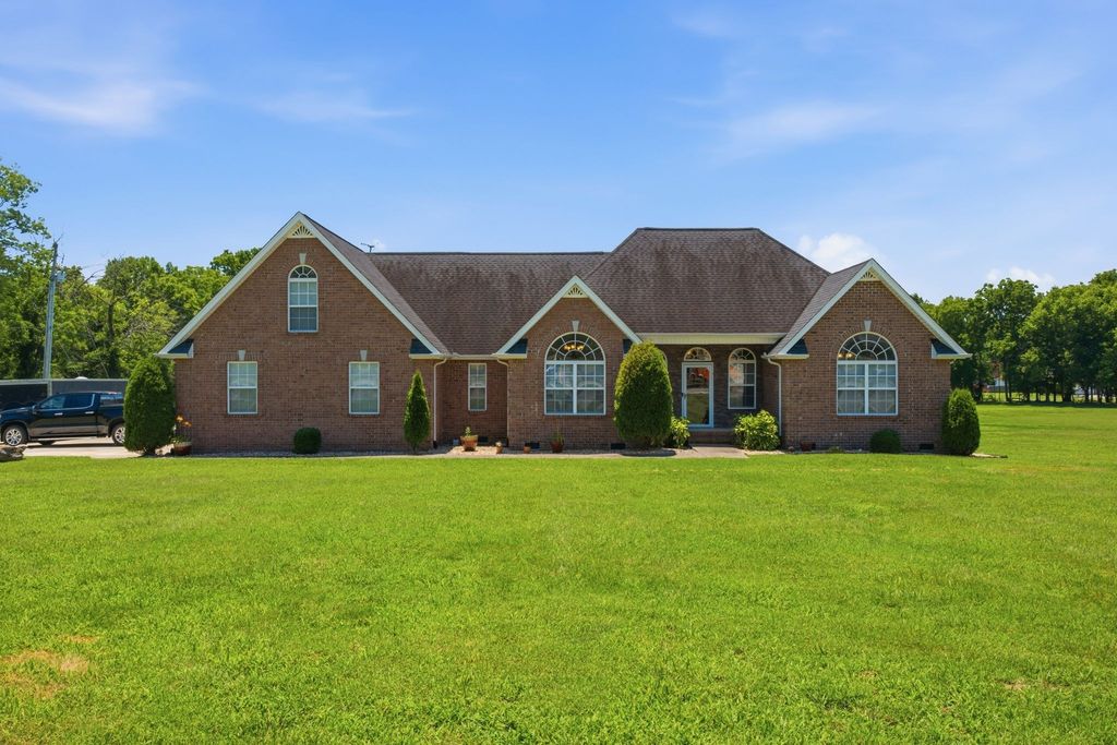 465 Old 25 Loop Road, Castalian Springs