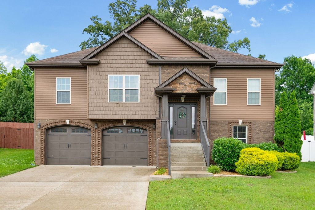 1284 Viewmont Dr, Clarksville