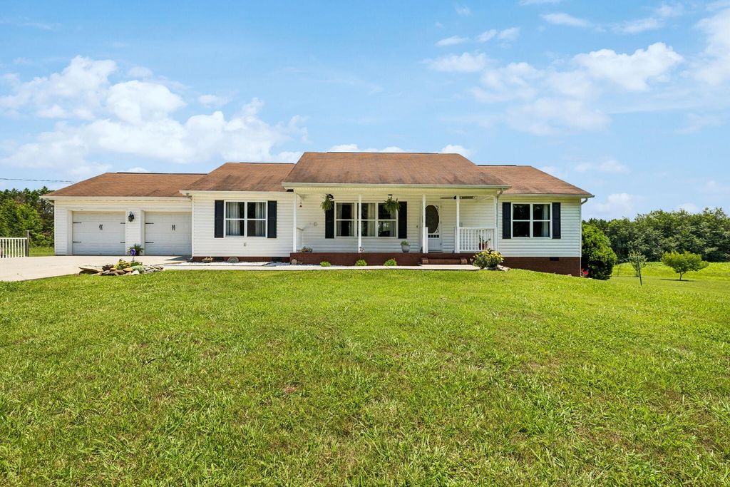 133 Columbus Landing, Delano