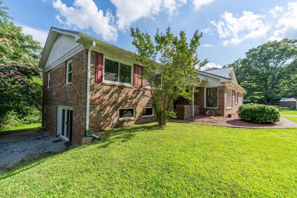 159 Mindy Dr, Waynesboro