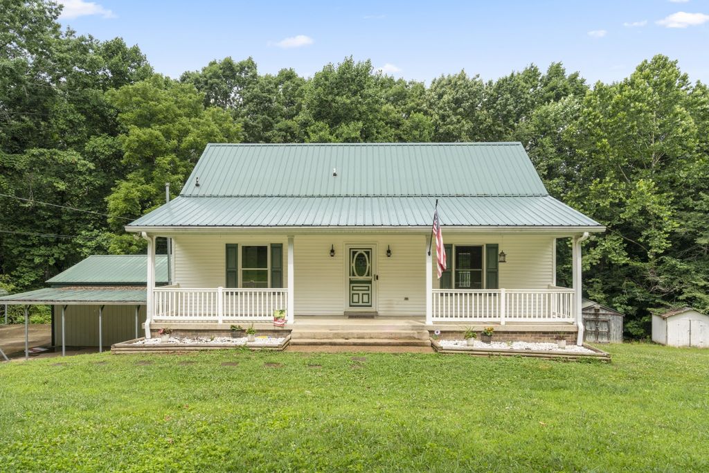 207 Robinson Dr, Dickson