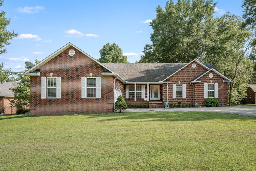113 Stonegate Circle, Shelbyville
