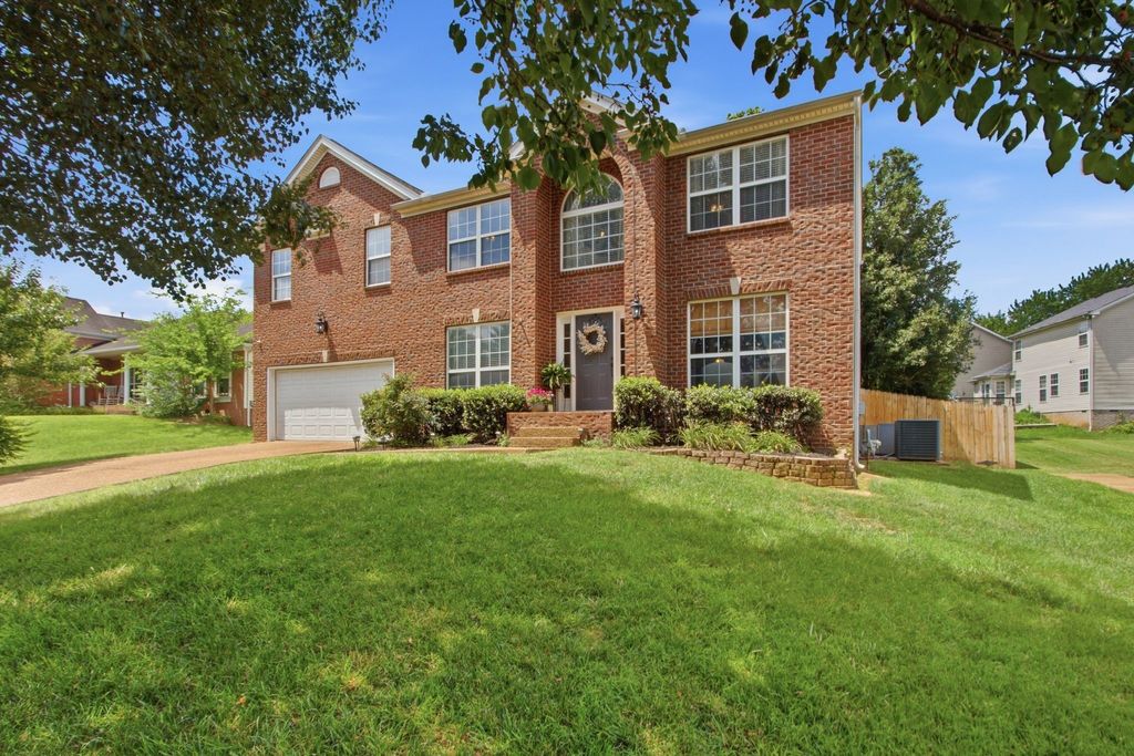 2923 Burtonwood Dr, Spring Hill