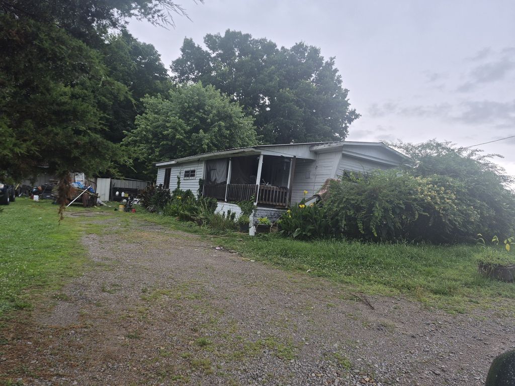 6944 Minor Hill Hwy, Goodspring