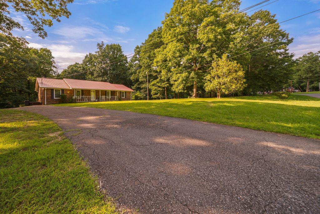 211 Rouse Rd, Dickson