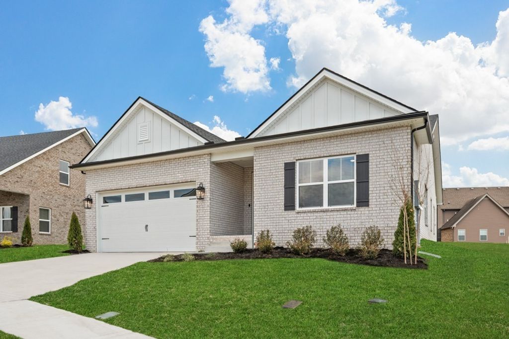 302 Glade Road, Lebanon