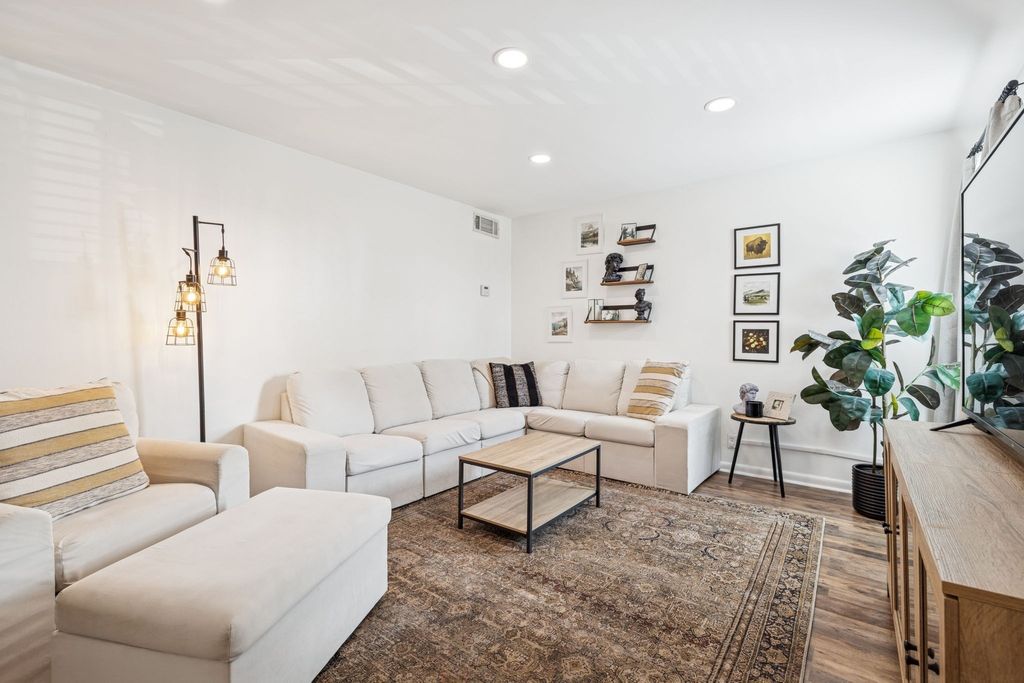 110 Bellevue Rd 12, Nashville