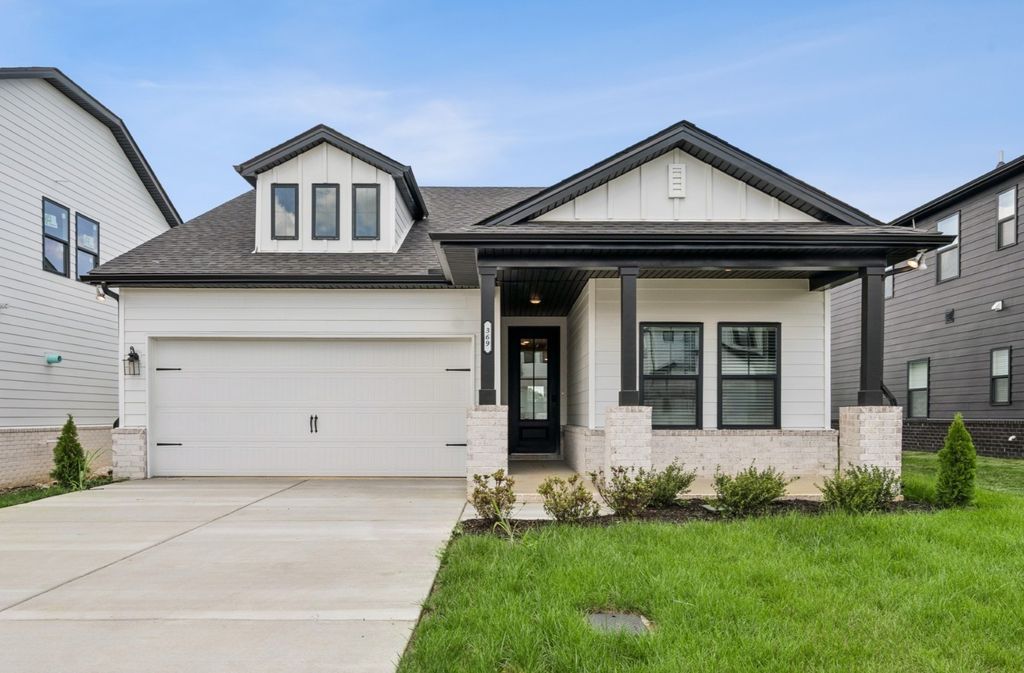 207 Conger Dr, Lebanon
