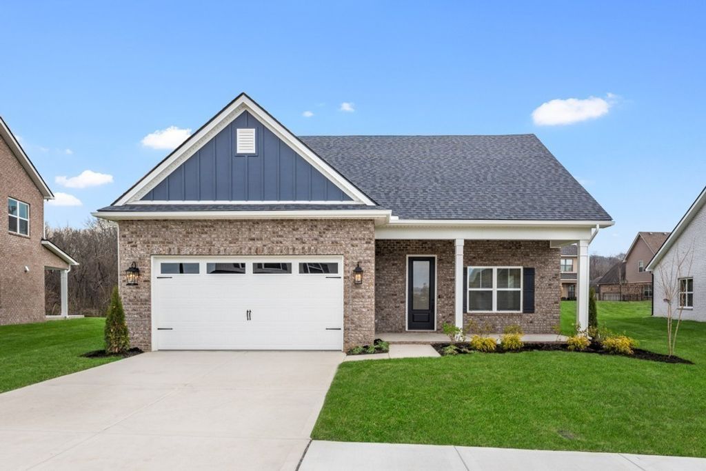 809 Hillock Trace, Lebanon