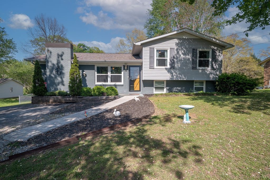 312 Prosser Rd, Lawrenceburg