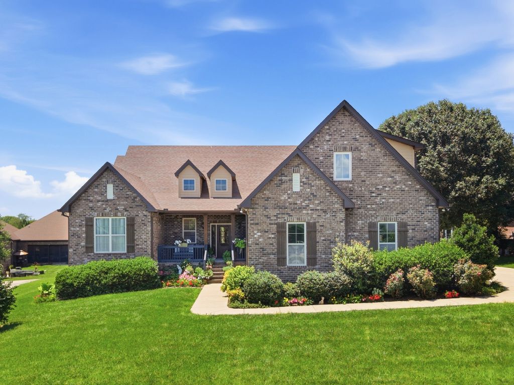 119 Millers Pt, Gallatin