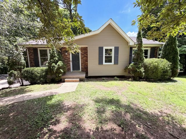 206 Diana Dr, Dickson