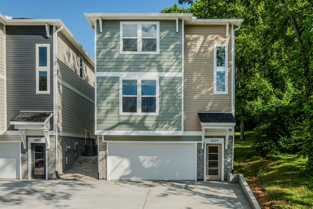 4929 Leesa Ann Ln, Hermitage