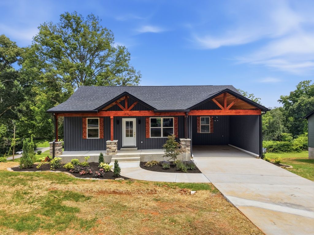 216 Twin Oaks Rd, McMinnville