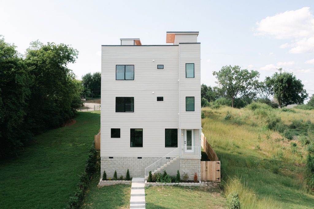 216 Meredith Ave, Nashville