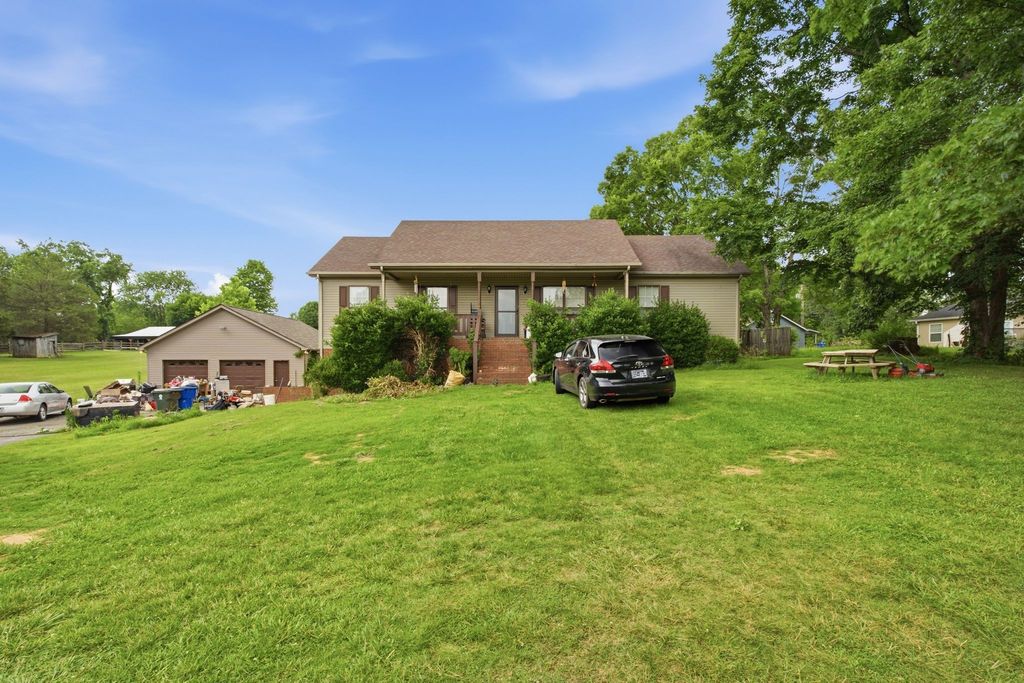 112 Ashley Ct, White House