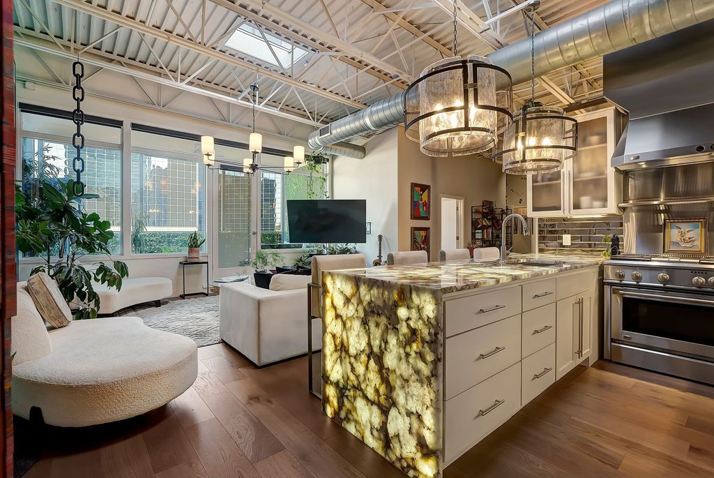 309 Church St Ph 605, Nashville