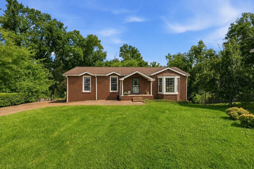 4824 Blue Springs Dr, Nashville