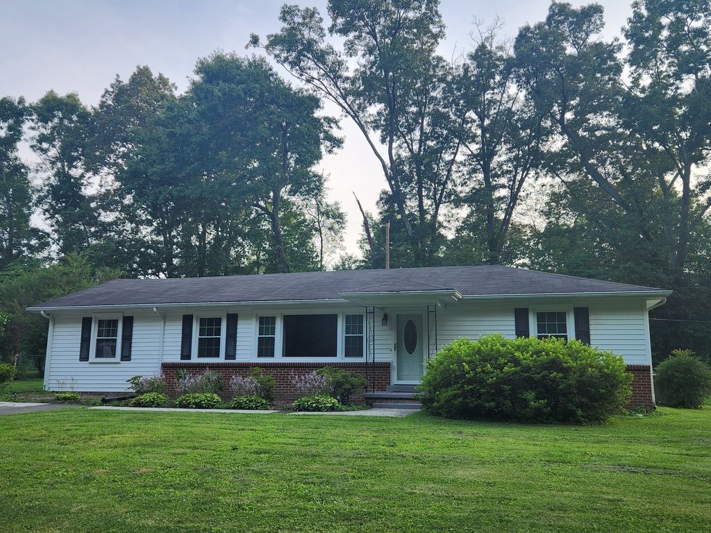 1200 Harton Blvd, Tullahoma