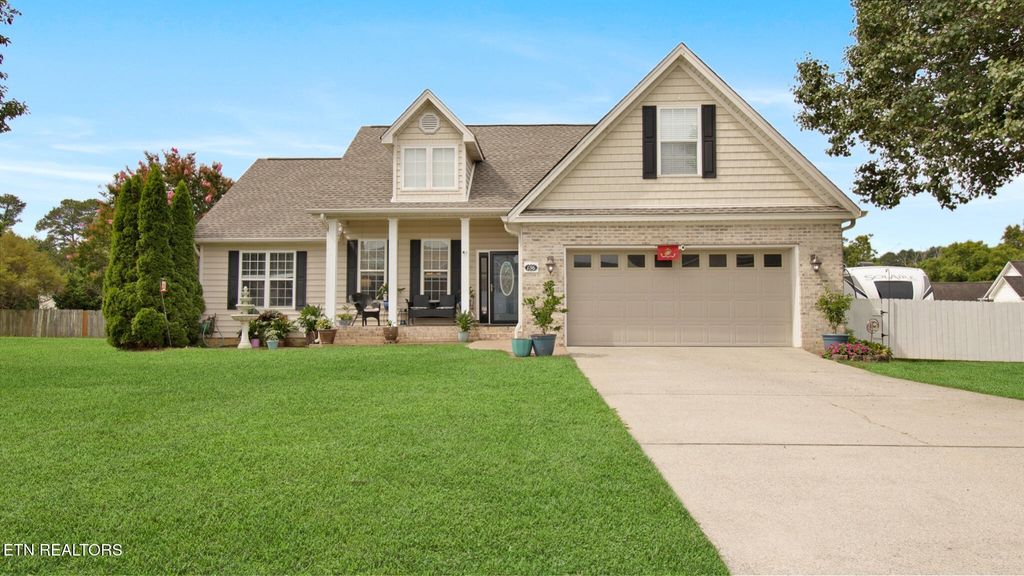 136 Thoroughbred Drive, Cleveland