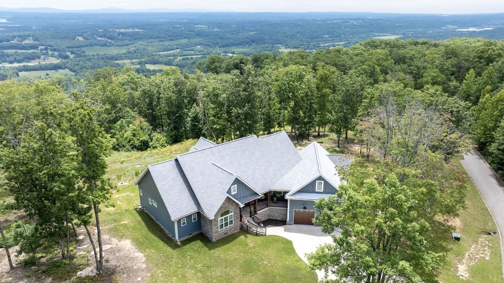 230 Duckwood Lane, Evensville