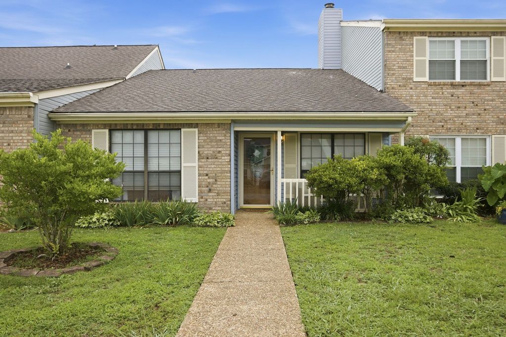 6690 Hickory Brook Rd, Chattanooga