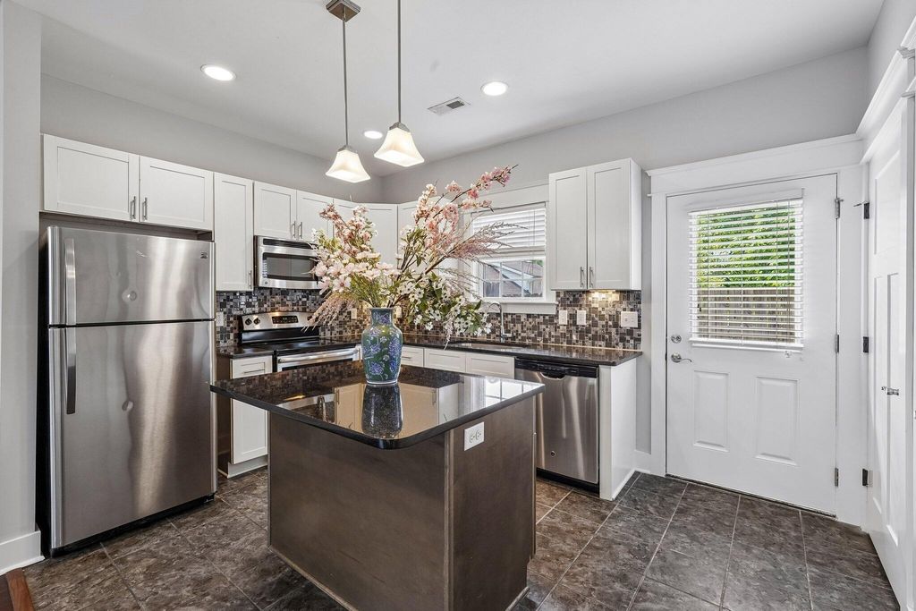 109 Porter Ter, Nashville