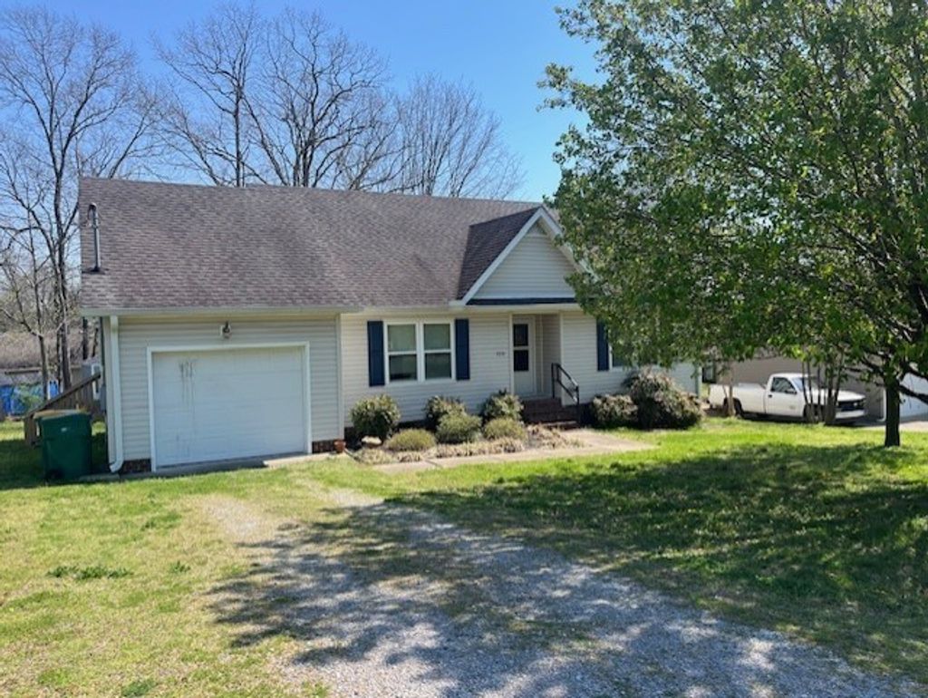 959 Sumerset Cir, Lewisburg