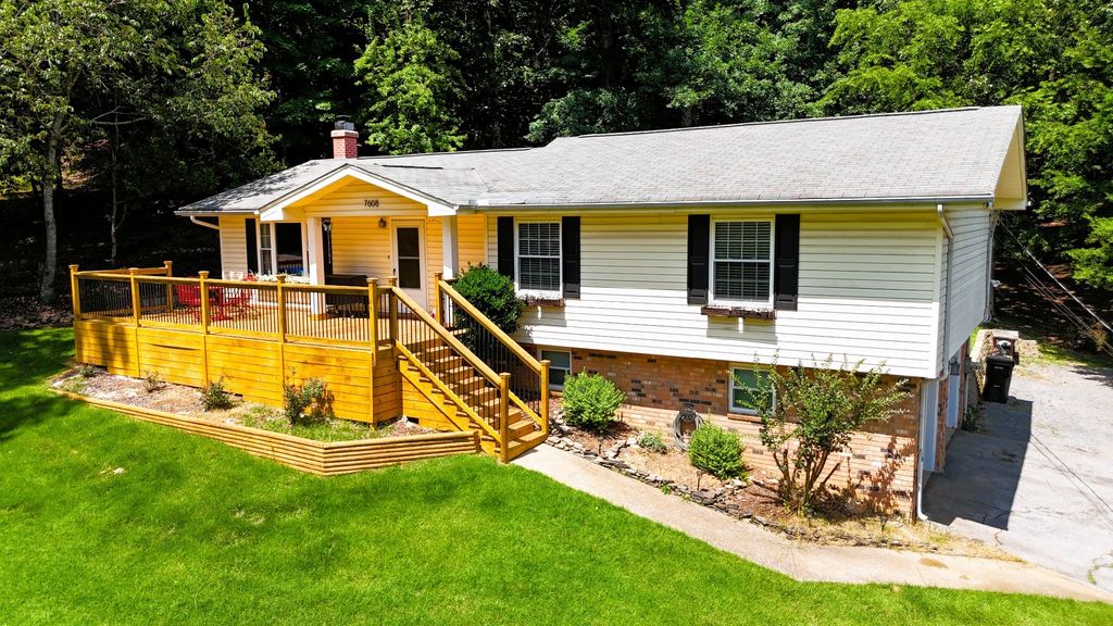 7608 Ridge Bay Dr, Hixson