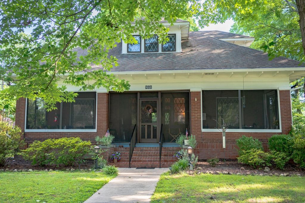 463 Centenary Avenue Nw, Cleveland