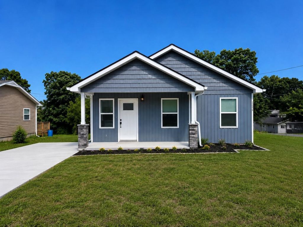 1565 Blythe Avenue Se, Cleveland