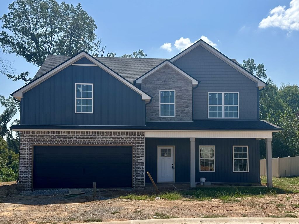 98 Sycamore Hill, Clarksville