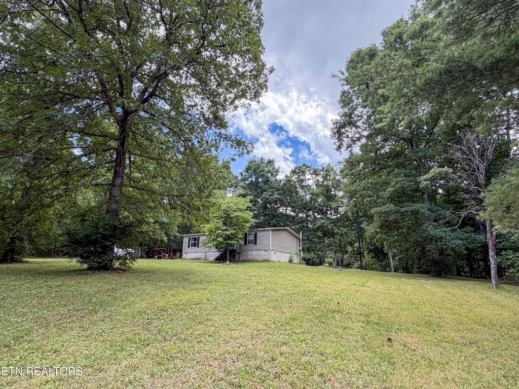 102 Skyline Court, Crossville