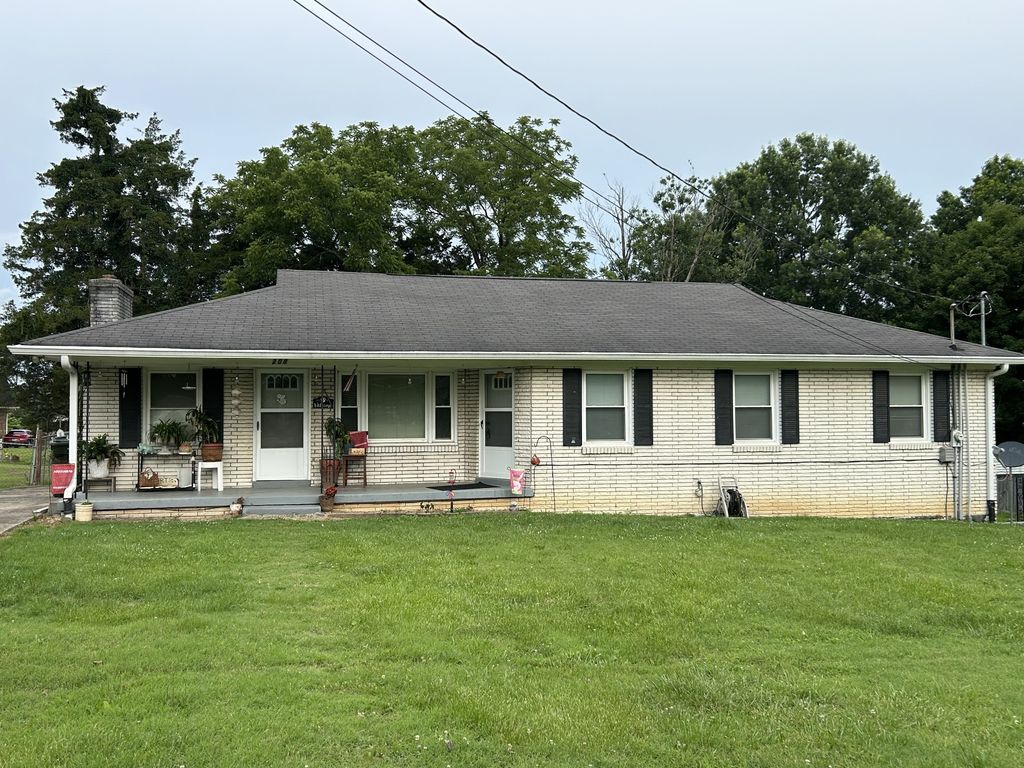 208 Bate Ave, Gallatin